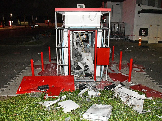POL-ME: Geldautomaten-Sprengung am Hugo-Zade-Weg - Langenfeld - 2009127