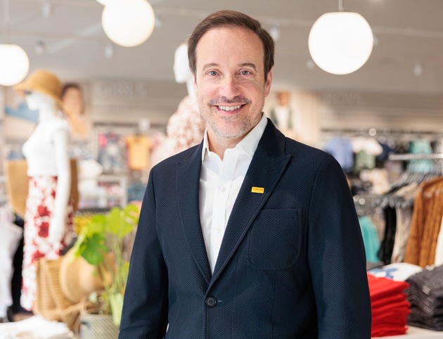 Takko Fashion setzt erfolgreiche Geschäftsentwicklung im dritten Quartal 2025/2026 fort