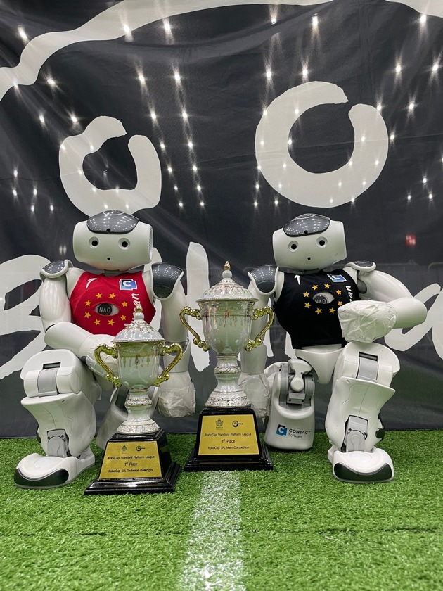 Eine Klasse für sich: B-Human gewinnt die RoboCup-WM 2022 in Bangkok ohne Gegentor