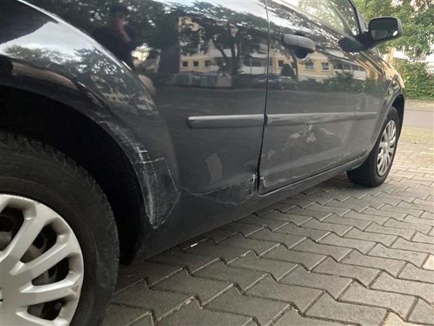 POL-PDNR: Betzdorf - Parkenden Pkw beschädigt und geflüchtet