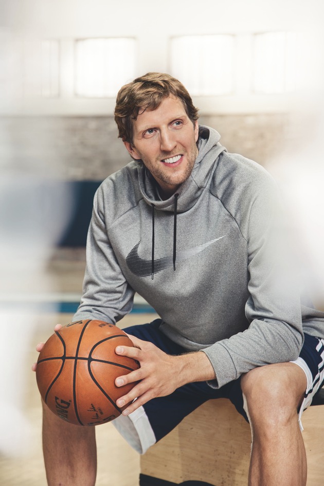 Weltweite Partnerschaft: Dirk Nowitzki wird Markenbotschafter
für Bauerfeind