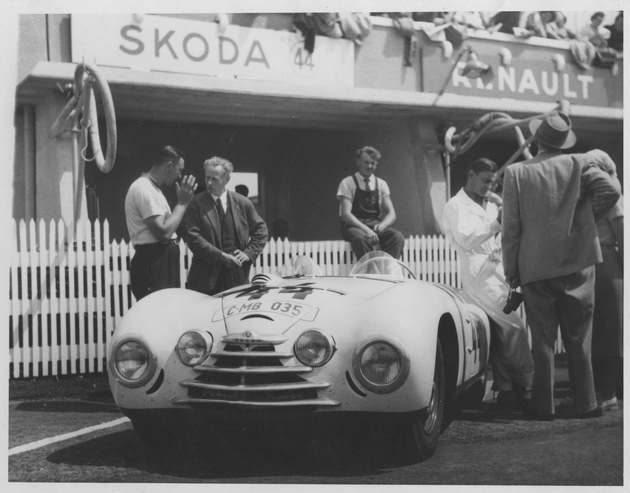 Das Original kehrt zurück auf die Rennstrecke: Der Škoda Sport startet bei Le Mans Classic 2023