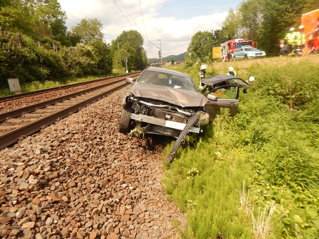 POL-PDNR: Verkehrsunfall auf der B 42 in Höhe Rheinbreitbach