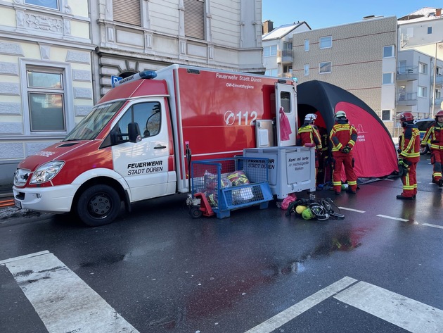 FW Düren: Neuer Gerätewagen Einsatzhygiene