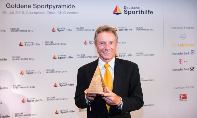 Bernhard Langer mit &quot;Goldener Sportpyramide&quot; ausgezeichnet