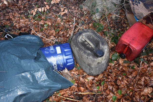 POL-OS: Osnabrück: Zeugen nach illegaler Müllentsorgung gesucht