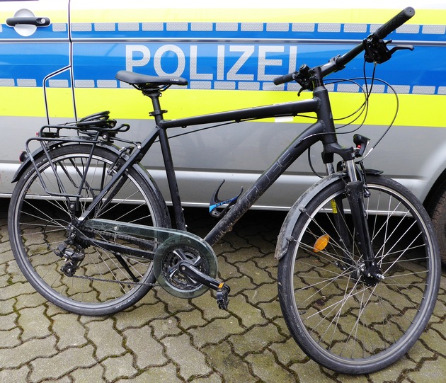 POL-HM: Mutmaßliche Fahrraddiebe und Hehler angetroffen - rechtmäßige Eigentümer von sichergestellten Fahrrädern gesucht