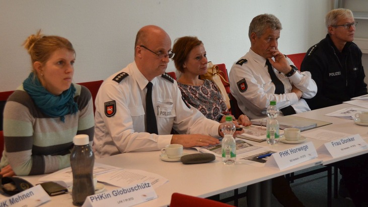 POL-STD: Verkehrsunfallkommission im Landkreis Stade tagt bei der Stader Polizeiinspektion