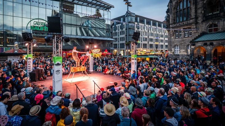 AIDA Pressemeldung: Kulturhauptstadt-Sponsor AIDA präsentiert Erlebniswelt zum 8. Chemnitzer Hutfestival