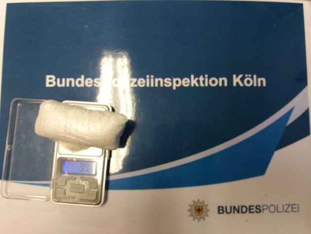 BPOL NRW: Bundespolizei beschlagnahmt Kokain aus Unterhose