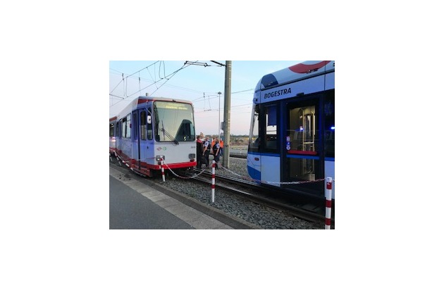 FW-BO: Zwei entgleiste Straßenbahnen in Altenbochum
