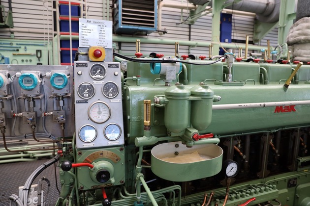 Umweltfreundlicher Laborbetrieb: „Gas to Liquid“ für Verbrennungsmaschinen der Hochschule Bremerhaven