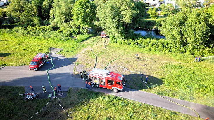 FW-AR: Jugendfeuerwehr simuliert Vegetationsbrandbekämpfung