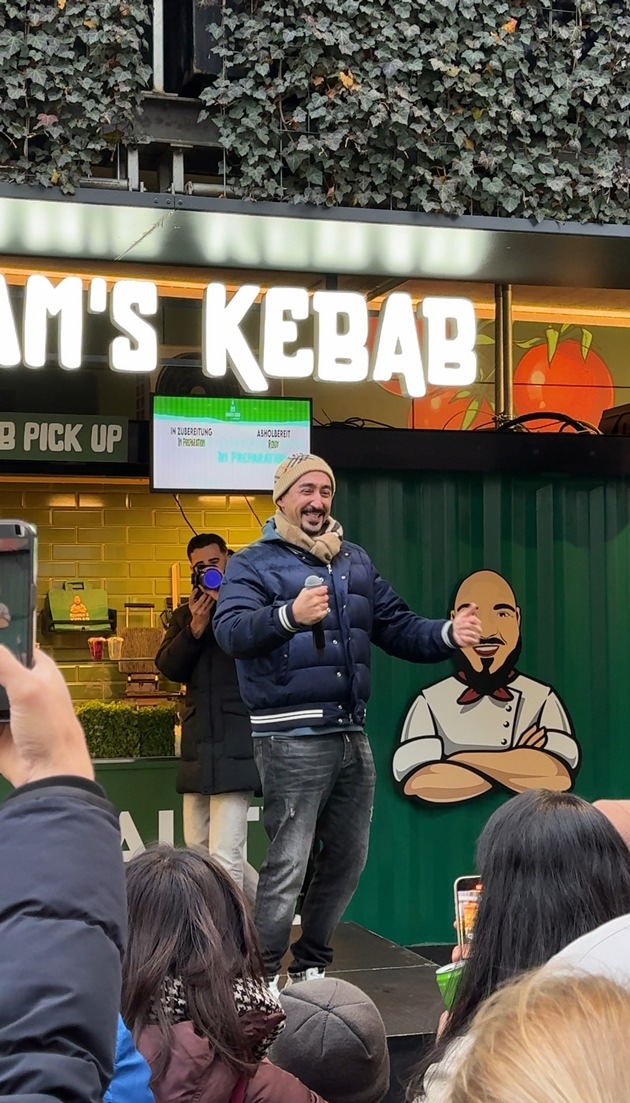 Keladams Kebab bringt mit Eko Freshs „Bey Gazoz“ ein Stück türkische Erfrischungskultur in die Outletcity Metzingen