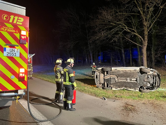 FW-WRN: Alleinunfall auf der Bundesautobahn 1 in Fahrtrichtung Bremen