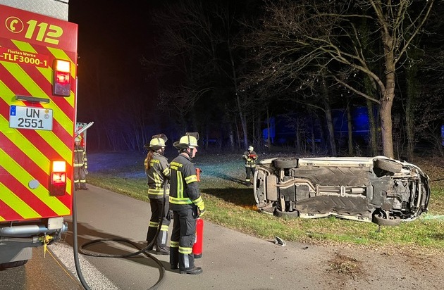 FW-WRN: Alleinunfall auf der Bundesautobahn 1 in Fahrtrichtung Bremen