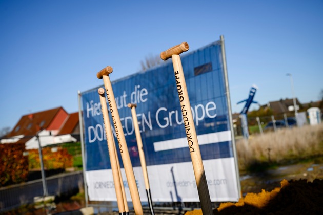 Spatenstich am „Erdbeerfeld“ in Bergkamen: Startschuss für 26 Doppelhaushälften der DORNIEDEN Gruppe