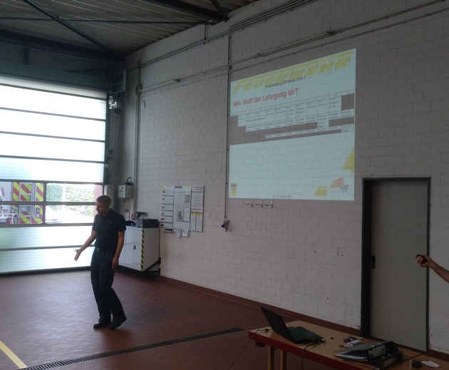 FW-EN: Wetter - Feuerwehr Wetter (Ruhr) beschreitet neue Wege bei der Grundausbildung