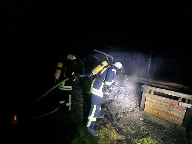 FFW Bergen: Brennt Gartenhaus in Eversen.