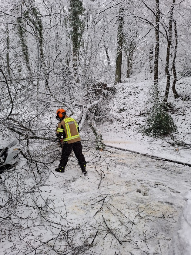 FW-EN: 16 Wetterbedingte Einsätze im Stadtgebiet Gevelsberg