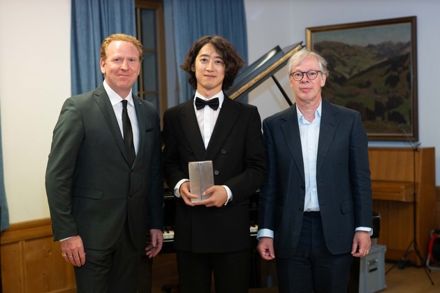 Klaviervirtuose Hayato Sumino erhält den Olivier Berggruen Prize 2026