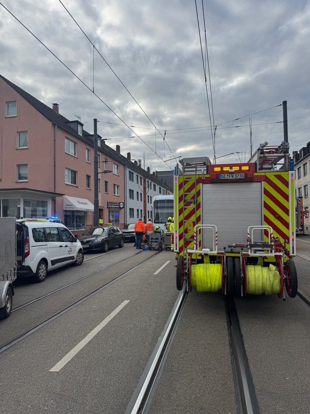 FW-GE: T&ouml;dlicher Unfall mit Stra&szlig;enbahn in Gelsenkirchen-Beckhausen