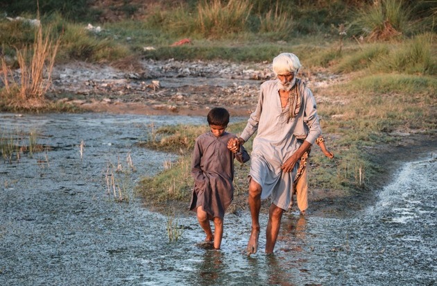 SOS-Kinderdörfer weltweit Hermann-Gmeiner-Fonds Deutschland e.V.: #In den Fokus: In Pakistan kämpfen ein Jahr nach der Flut 10 Millionen Familien ums Überleben