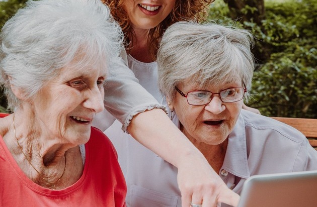 Bundesvereinigung der Senioren-Assistenten Deutschland (BdSAD) e.V.: Abgehängt: Die zunehmende Digitalisierung von Dienstleistungen treibt Senioren in die Isolation / Online-Banking und Online-Terminvergabe mit drastischen Folgen
