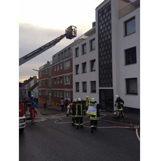 FW-Stolberg: Kellerbrand in einem Mehrfamilienhaus  /  zwei Einsätze wegen Gasaustritt