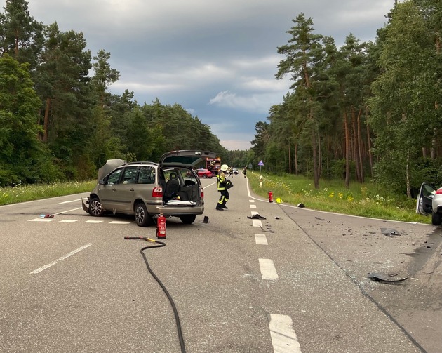 POL-PDNW: (Haßloch) Schwerer Verkehrsunfall mit 5 verletzten Personen