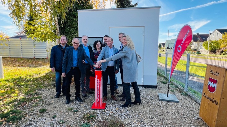 Glasfaser für Geisenfeld und Ernsgaden: Heute feierliche Inbetriebnahme des ersten Netzabschnitts