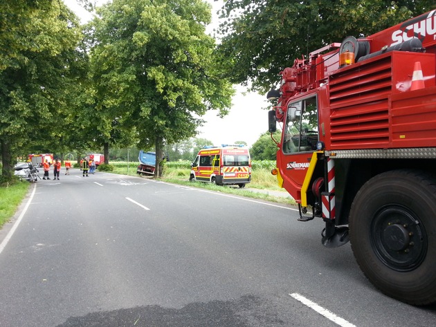 POL-HM: Sperrung der Bundesstraße 1 nach Verkehrsunfall bleibt bestehen