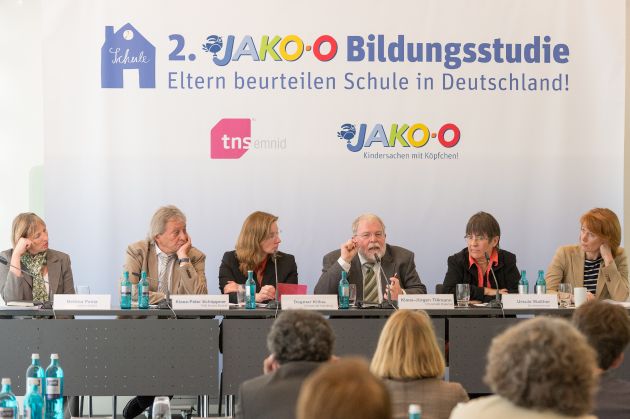 Turbo-Abi entschleunigen! - Eltern kritisieren das deutsche Schulsystem / 2. JAKO-O Bildungsstudie veröffentlicht