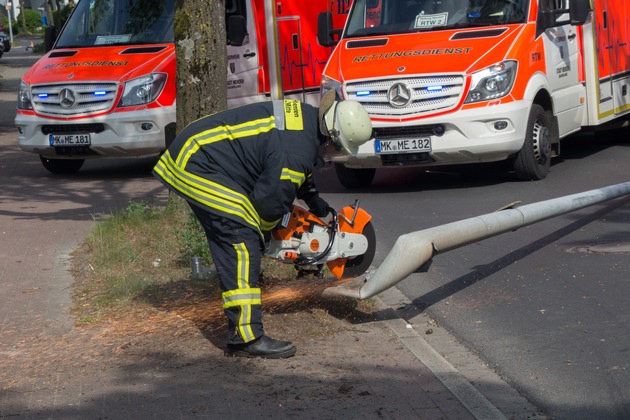 FW Menden: Eine verletzte Person bei Verkehrsunfall