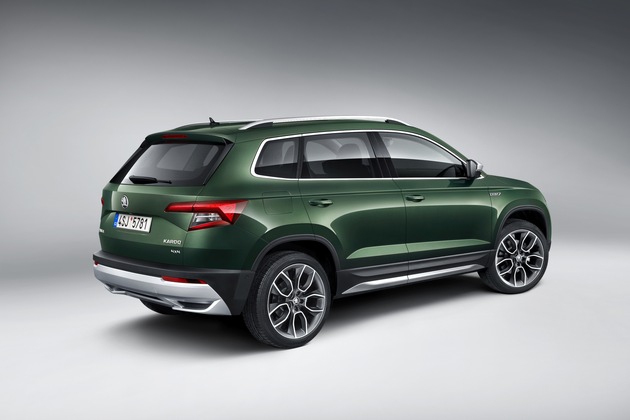 Bestens gerüstet für den Offroad-Einsatz: der SKODA KAROQ SCOUT (FOTO)