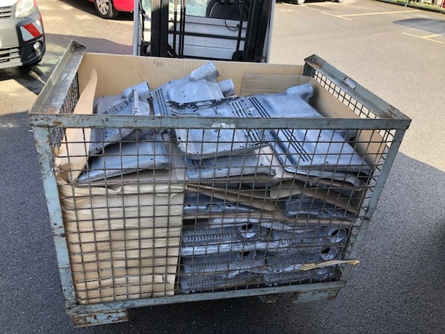 POL-KS: Altmetall bei Verkehrskontrolle beschlagnahmt: Polizei sucht mit Fotos Zeugen und Eigentümer