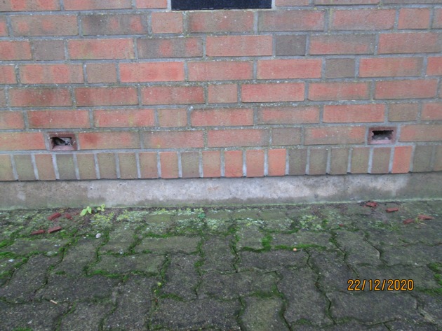 POL-IZ: 201222.3 Linden: Feuerwehrgerätehaus beschädigt