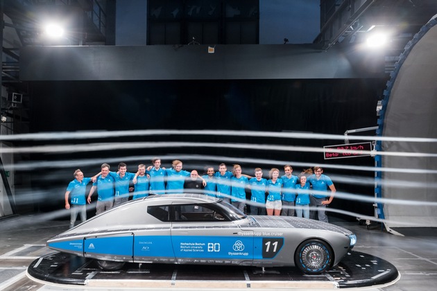 Am 8. Oktober geht&#039;s los: &quot;thyssenkrupp blue.cruiser&quot; startet bei SolarCar-Weltmeisterschaft in Australien