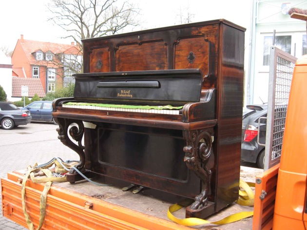 POL-GOE: (244/2012) Was macht das Klavier im Wald ?