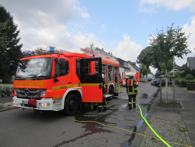 FW-MH: Küchenbrand im Erdgeschoss eines Mehrfamilienhauses - keine Verletzten #fwmh