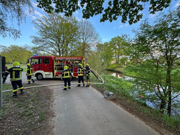 FW Flotwedel: Ortsfeuerwehren Wienhausen und Bockelskamp proben den Ernstfall im örtlichen Sportheim