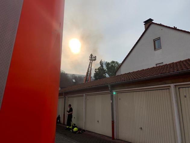 FW-F: Dachstuhlbrand in Rödelheim