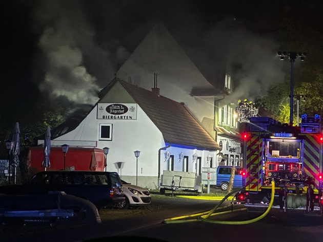 FW-GE: Brand einer Gastronomie in Gelsenkirchen Scholven