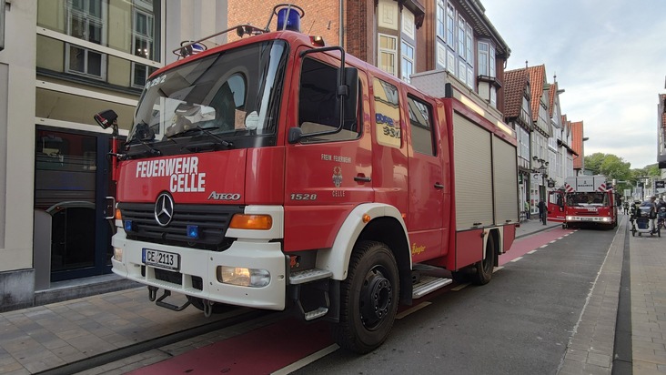 FW Celle: Brandgeruch in einem Keller in der Celler Altstadt