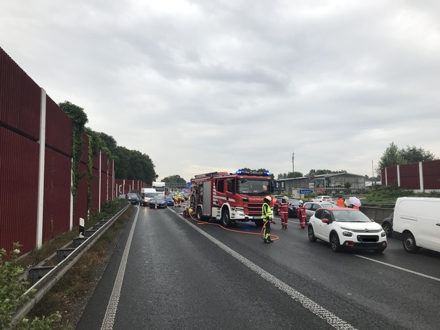 FW-BO: Vier Verletzte Personen bei Verkehrsunfall auf der Autobahn