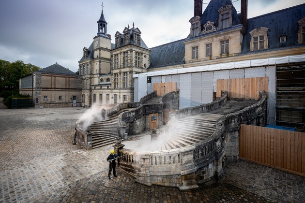 Kärcher reinigt UNESCO-Weltkulturerbestätte Schloss Fontainebleau bei Paris