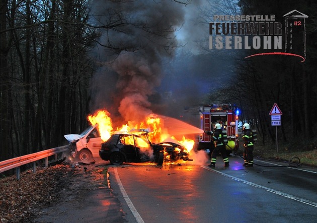 FW-MK: Schwerer Verkehrsunfall auf der Dortmunder Straße - Einsatzreicher Nachmittag