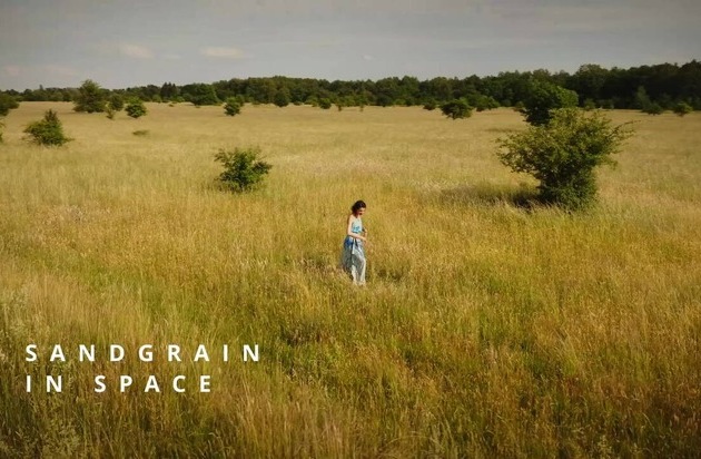 Valle Venia präsentiert neuen Song und Video: Sandgrain in Space: LPS feat. Lara