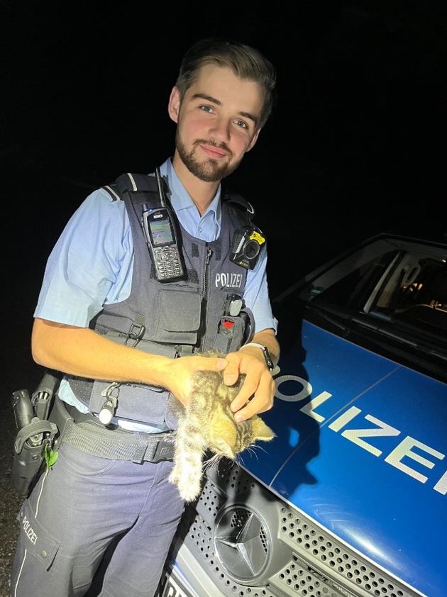 POL-BO: Katzenbabys am Waldrand ausgesetzt - Spaziergängerin informiert die Polizei