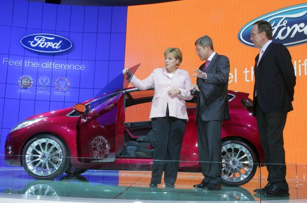 Bundeskanzlerin Merkel auf Ford IAA-Stand